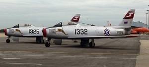 ..17 ͧ. F-86F-40 Sabre ͧԹ 1 ¿ҿҴ Ҵ 1/144 ͧ Payanak
