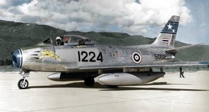 ..17 ͧ. F-86F-40 Sabre ͧԹ 1  Ҵ 1/144 ͧ Payanak