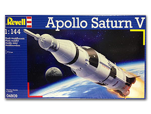 Apollo Saturn V ขนาด 1/144 ของ Revel