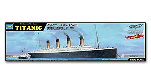 ䷷ҹԤ The White Star Liner "Titanic  Ҵ 1/200 ͧ Trumpeter