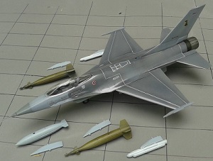 ͧԹѺ ..19 F-16 Ҵ 1/72 ٧ԹѺطԸ 403  "Cobra" ͧԹ 4 Ҥ ä Ţ 40313 S/N 90026