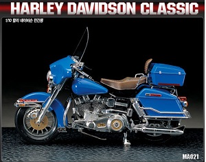Harley Davidson Classic ขนาด 1/10 ของ Academy   
