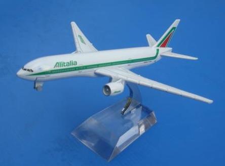 เครื่องบิน Boeing 777 ของสายการบิน Atttalia ขนาด 16 ซม.