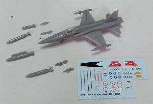 ..18  F-5A Freedom Fighter Ҵ 1/144 ͧ Payanak 